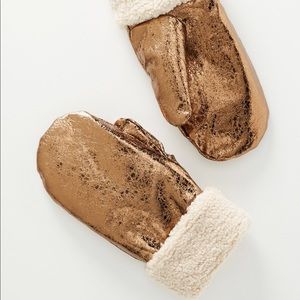 NWT Anthropologie Metallic Sherpa Cuffed Mittens